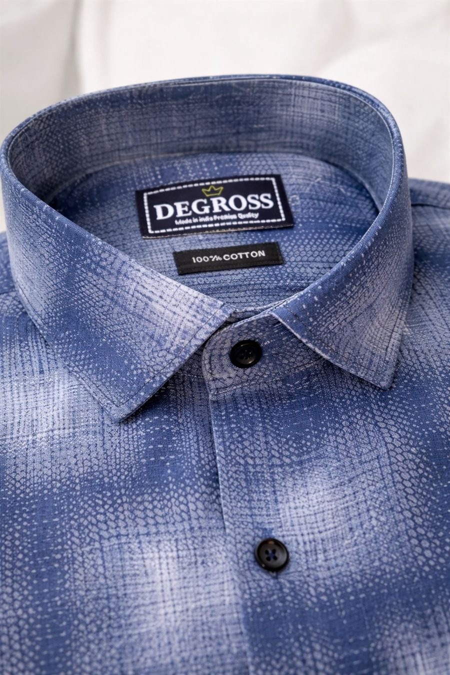 Degross Men Blue Textured Check Regular Fit Full Sleeve Shirt — view 4 of 5